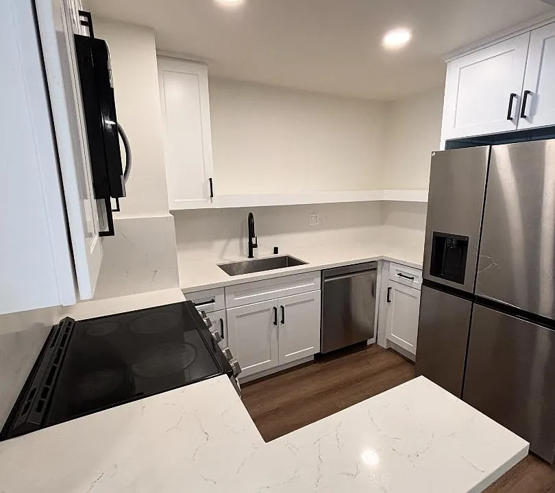 2050 Meridian Ave #10-12