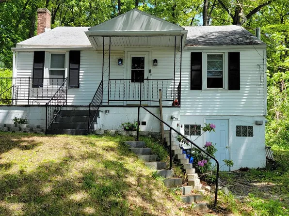 8958 Tomstown Rd, Waynesboro, PA 17268