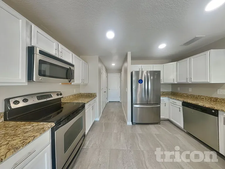 7302 Lumber Port Dr — Photo 4