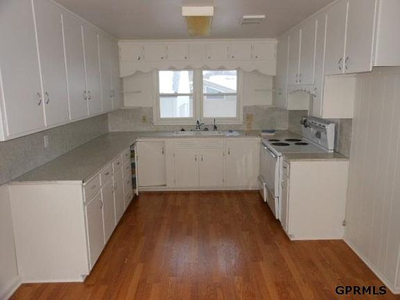3rd image of 7216 Pinkney St