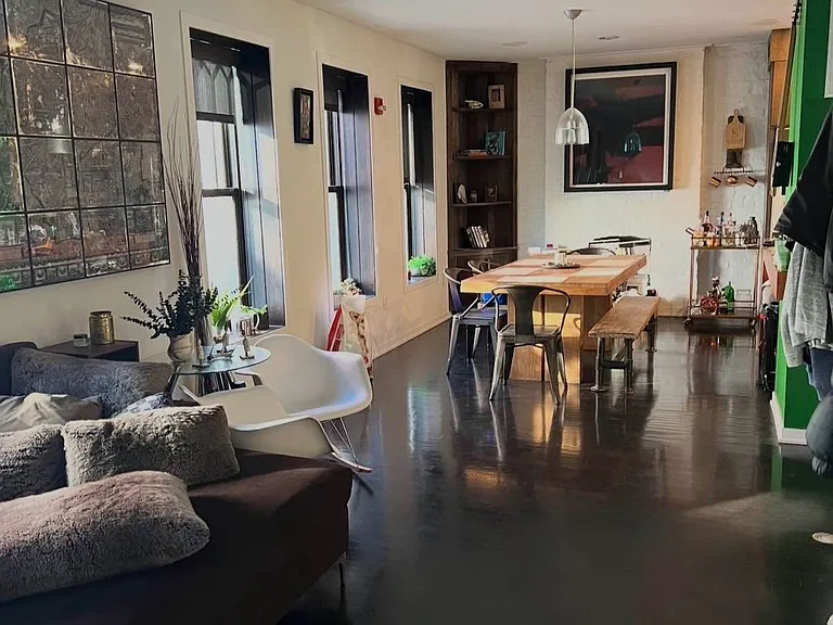970 N High St #201 — Photo 1