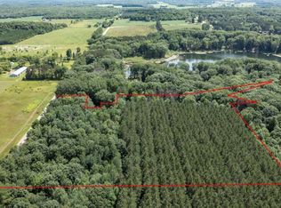 E Oak Ridge Ln, Gresham, WI 54128