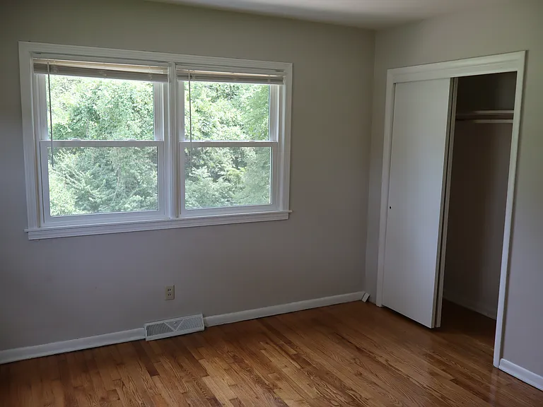 6615 N Holly St — Photo 23