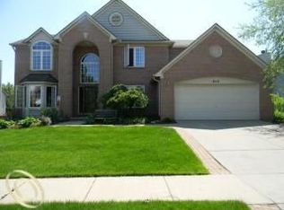 2751 Ivy Hill Dr, Commerce Twp, MI