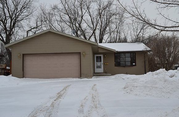 1st image of 170 Hone St
