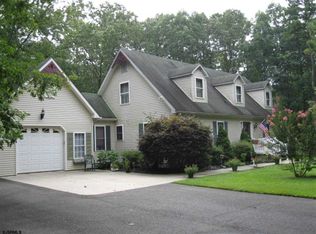 764 8th St, Hammonton, NJ 08037