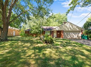 490 Karl Dr, Richmond Heights, OH