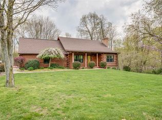 129 Lakeside Dr, Evans City, PA 16033