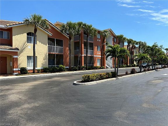 4th image of 6330 Aragon WAY #306