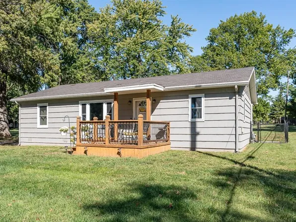 15404 Olive St, Basehor, KS 66007