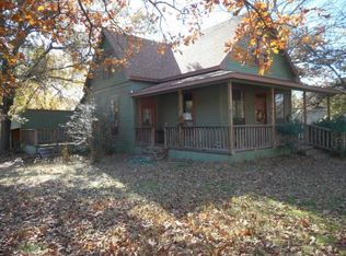 1809 W Kaufman St, Paris, TX 75460