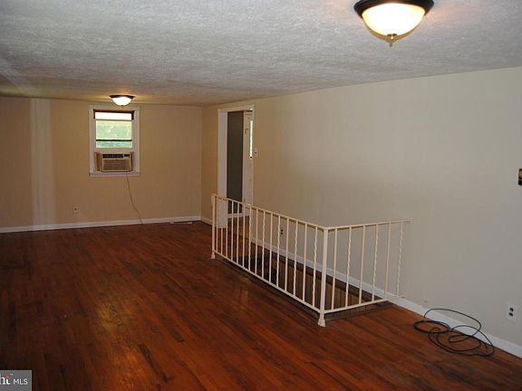 5th image of 86 Beamer Ln