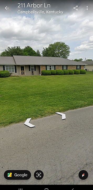 2nd image of 211 Arbor Ln