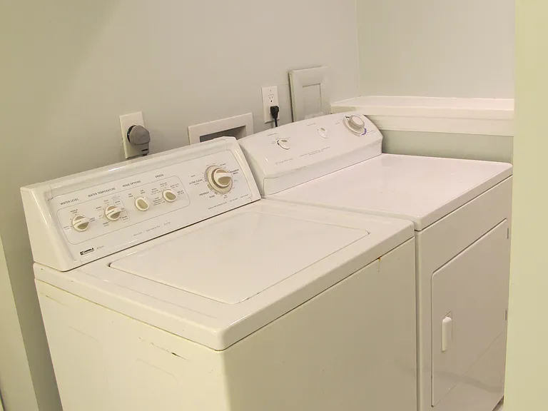 1115 Westbriar Ct NE — Photo 16