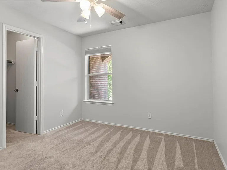 6 Thicket Grove Pl — Photo 25