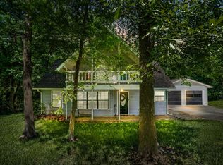 3644 Red Bud Ln, Huntsville, TX 77340
