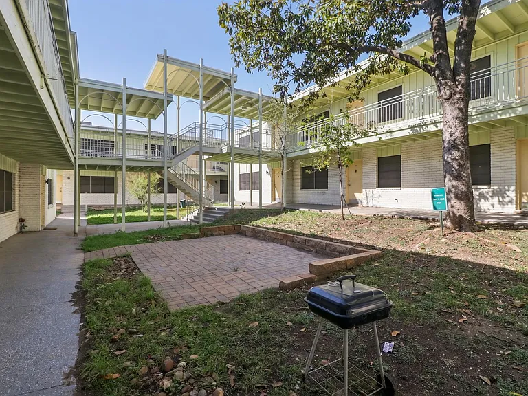 215 Jackson Keller Rd — Photo 6