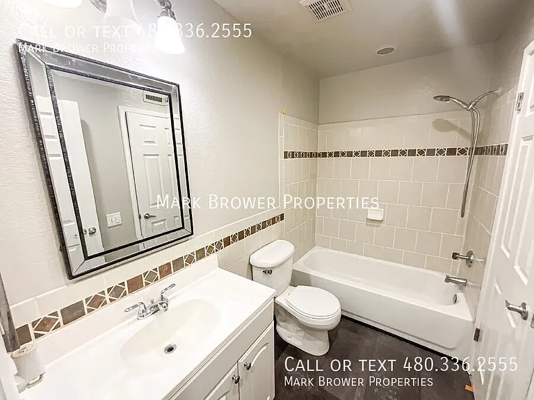 2035 S Elm St #234 — Photo 10