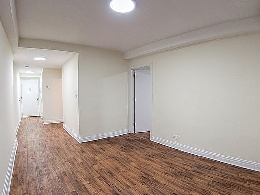 3rd image of 107 E 63rd St APT 1c