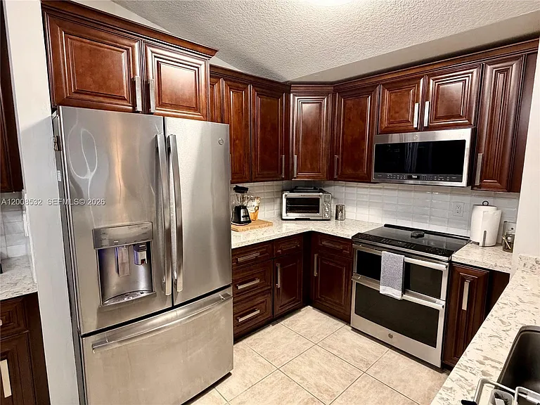 3064 S Oakland Forest Dr #1001 — Photo 8