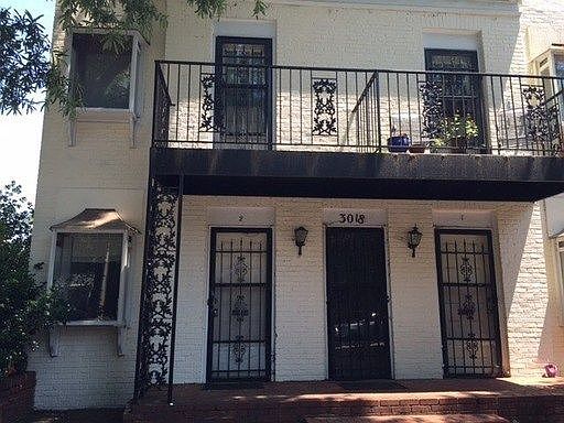 1st image of 3018 Ellwood Ave APT 2