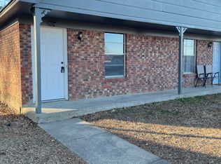 107 Club Ln #B, Conway, AR 72034