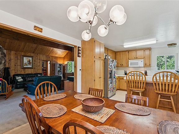 5th image of 582 Grass Valley Ct