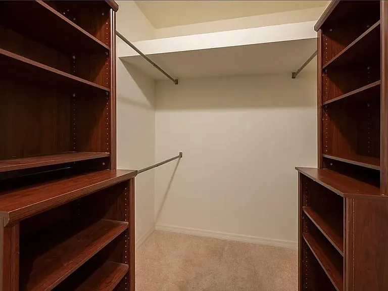 5543 Napa Dr — Photo 16