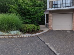 87 Overlook Dr #1801, Clinton, NJ 08809