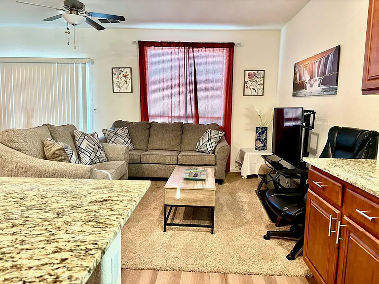 10424 Skynyrd Way — Photo 13