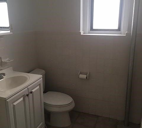 4th image of 11951 Metropolitan Ave APT 4F