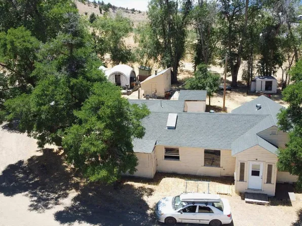 331 S 4th St, Montague, CA 96064