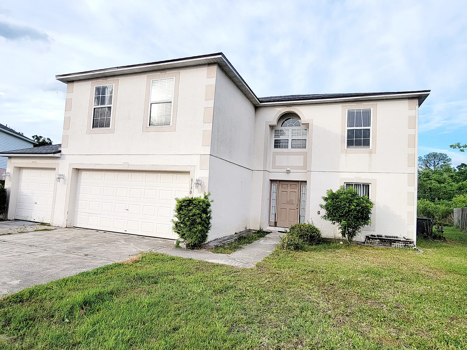 4 bed, 2.5 bath, 2852 sqft, $2,100 — Photo 2