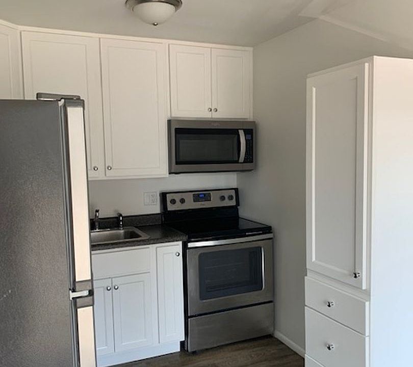 1st image of 127 Fulton Ave #8674938