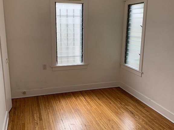 5th image of 3789 Maplewood Ave #1/2