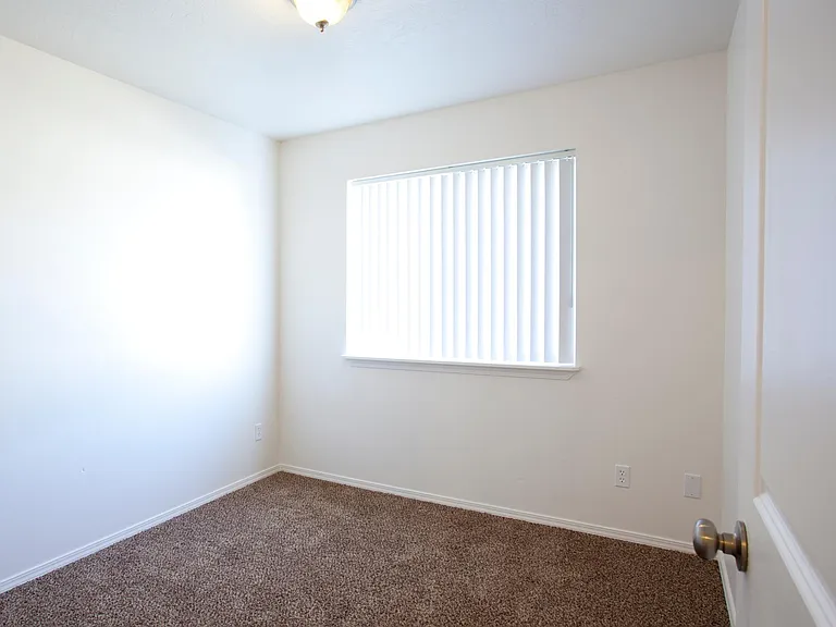 621 N Hydra Pl #A — Photo 10
