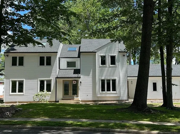402 Ramsey Rd, Yardley, PA 19067