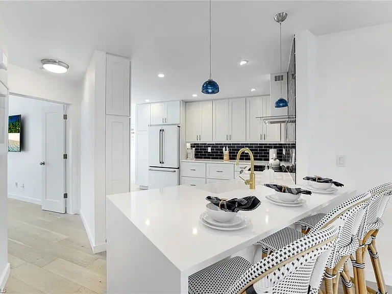 8345 Excalibur Cir #M4 — Photo 4