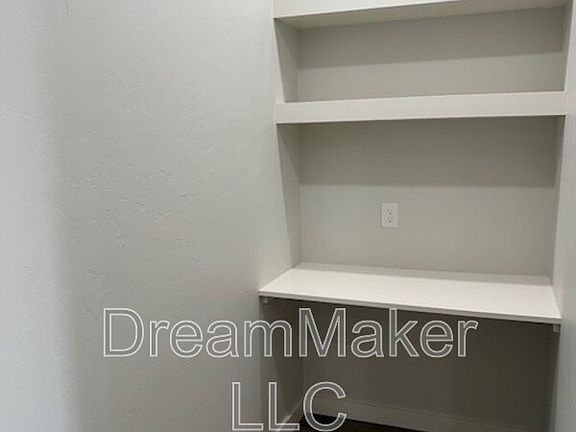 5th image of 1008 Varenna Ln