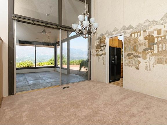 Formal dining room