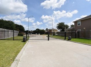 2819 Topiary Ln, Houston, TX 77014