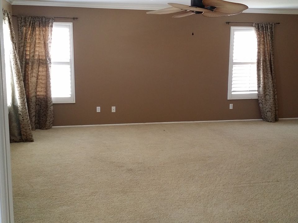 2nd image of 133 Hollyleaf Way
