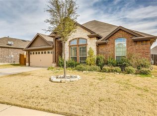 6915 Muirfield Dr, Arlington, TX 76001