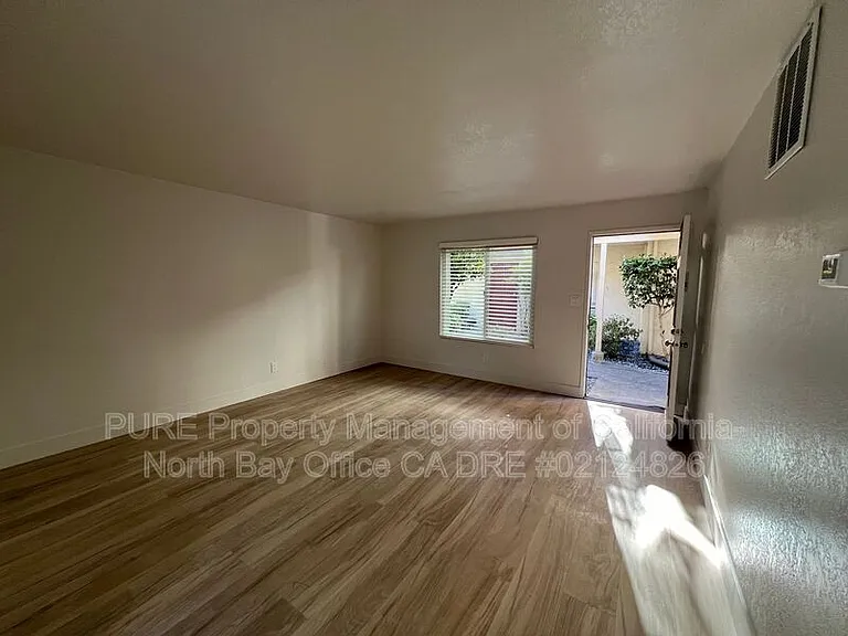 308 Cooper Ln #11 — Photo 3
