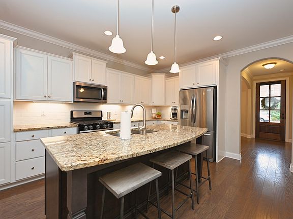 2nd image of 115 Benjamin Ln