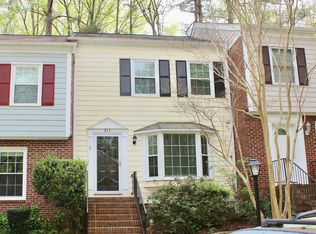 211 Barbary Ct, Cary, NC 27511