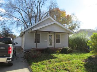 370 30th St SE, Cedar Rapids, IA 52403