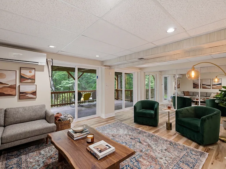 Virtually staged basement