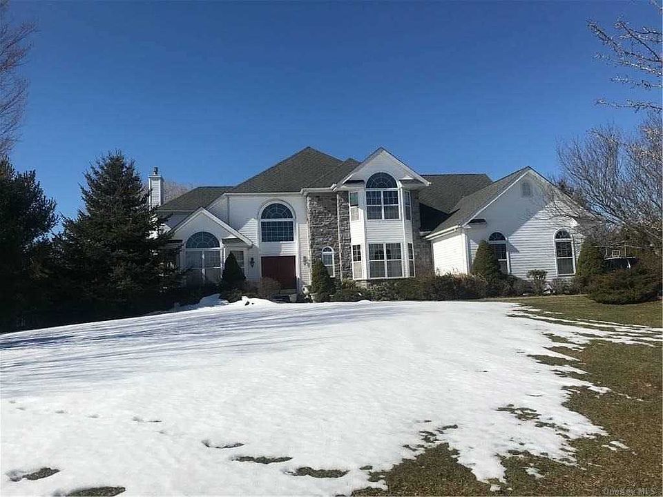2nd image of 4 Redbud Ct