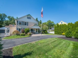5 Clinton Rd, Fairfield, NJ 07004